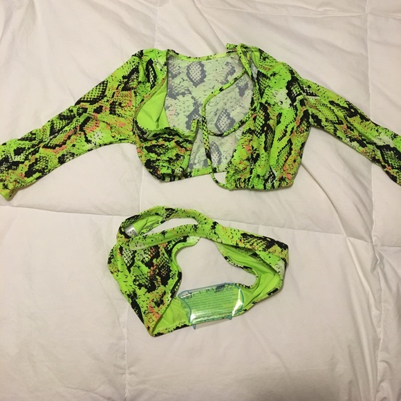 Neon snakeskin bikini - Picture 4 of 4
